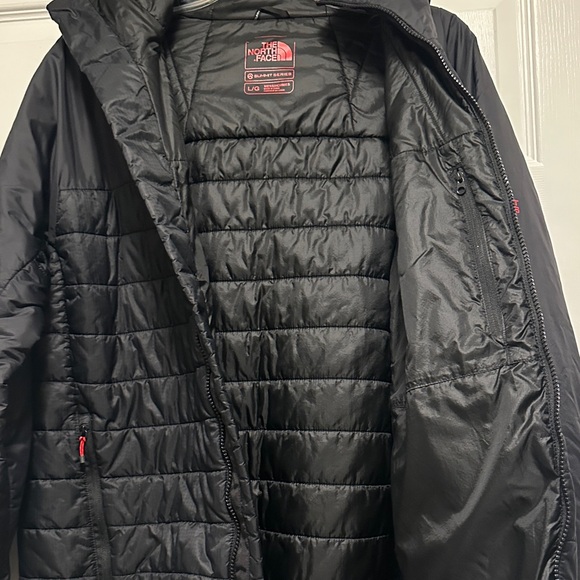 The North Face Men's Black Quilted Puffer Jacket - Picture 5 of 7